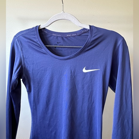 Nike Pro Dri Fit Purple Running Top Size Small - Picture 2 of 4